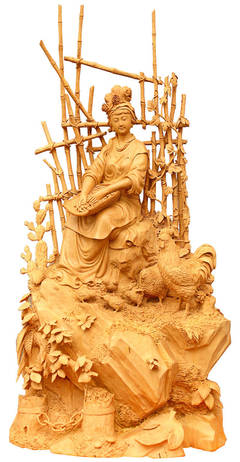 福建省工藝美術(shù)大師王啟瑞 清刀木雕創(chuàng)出新“意” 工美設(shè)計淬藝魂